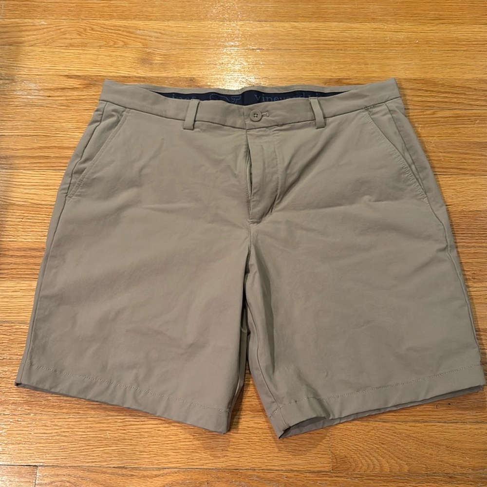 Vineyard Vines On-The-Go Performance Shorts